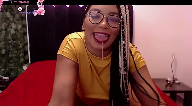 Snapshot of AmyBriiggs chatting on 03.03.25 AmyBriiggs online show from 03.03.25