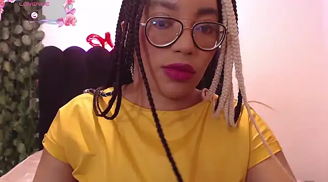 Snapshot of AmyBriiggs chatting on 03.23.25 AmyBriiggs online show from 03.23.25