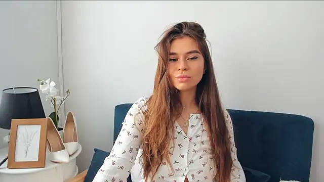 CamilaAmazing online show from 10.13.25