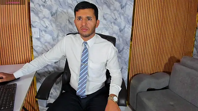 Hideintheoffice online show from 09.17.25