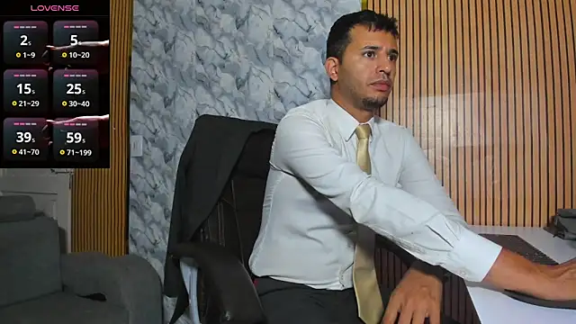 Hideintheoffice online show from 11.27.25