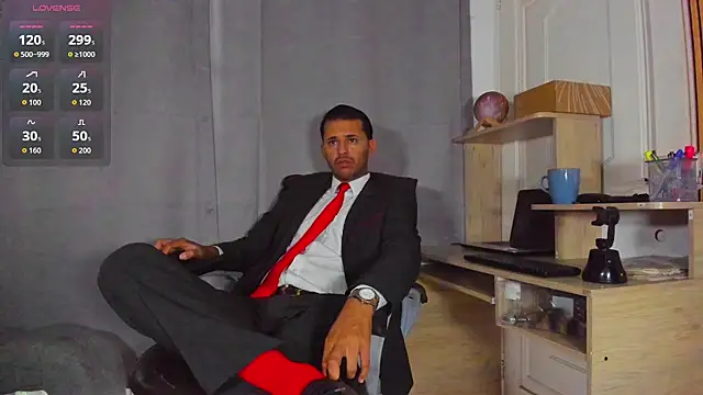 Hideintheoffice online show from 04.28.26