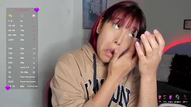 Snapshot of Fresita_Rosita chatting on 01.14.25 Fresita Rosita online show from 01.14.25