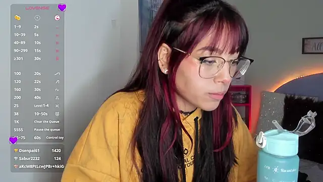 Snapshot of Fresita_Rosita chatting on 01.18.25 Fresita Rosita online show from 01.18.25