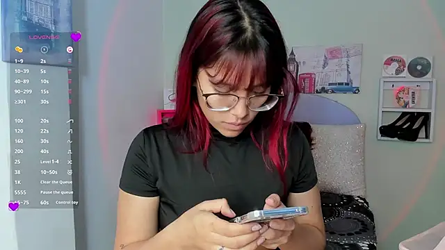 Snapshot of Fresita_Rosita chatting on 02.08.25 Fresita Rosita online show from 02.08.25