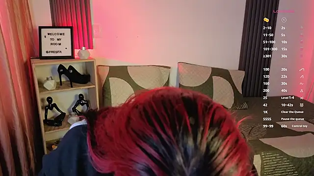 Snapshot of Fresita_Rosita chatting on 09.19.25 Fresita Rosita online show from 09.19.25