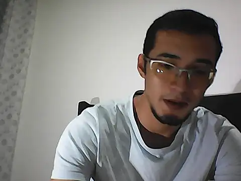 Snapshot of baby_jhons chatting on 10.22.25 baby jhons online show from 10.22.25