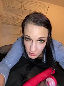 Snapshot of KarmaXblayze chatting on 02.02.25 KarmaXblayze online show from 02.02.25