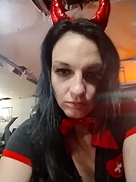 Snapshot of KarmaXblayze chatting on 09.26.25 KarmaXblayze online show from 09.26.25