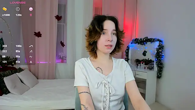 lilithlunna online show from 01.02.25