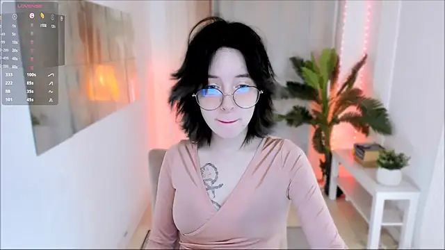 lilithlunna online show from 01.31.25