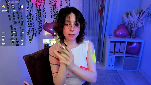 lilithlunna online show from 02.16.25