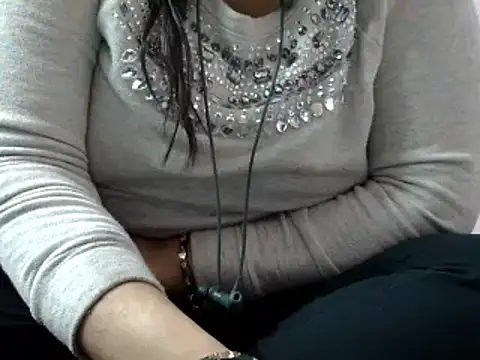 Snapshot of Housewife12 chatting on 01.24.25 Housewife12 online show from 01.24.25