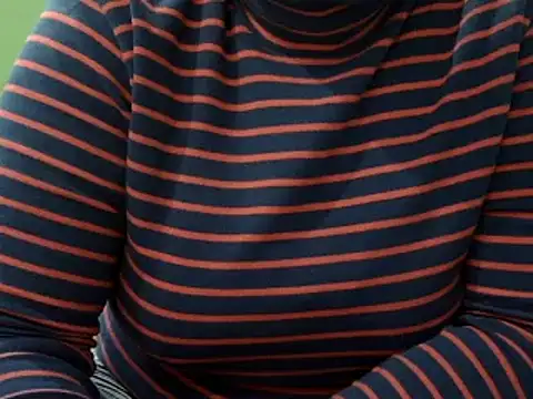 Snapshot of Housewife12 chatting on 03.10.25 Housewife12 online show from 03.10.25