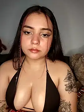 Snapshot of Ema_kraus chatting on 02.03.25 Ema kraus online show from 02.03.25