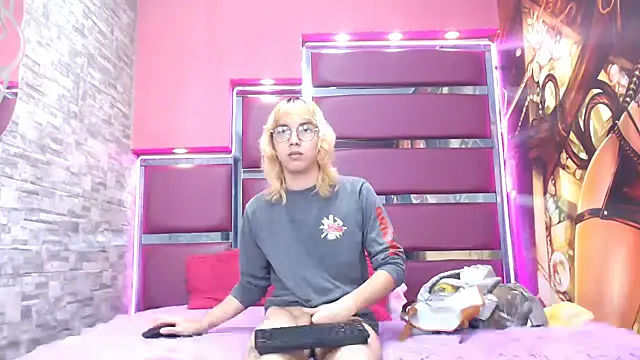 perfectlump online show from 10.03.25