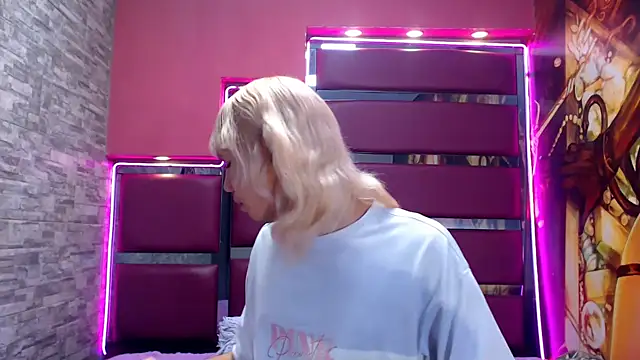 perfectlump online show from 10.15.25