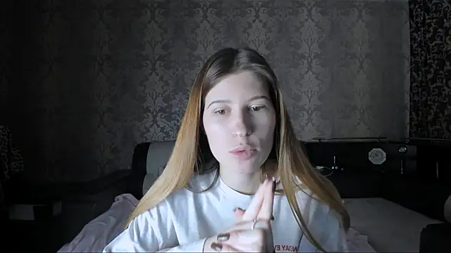 Agnes Allenn online show from 10.30.25