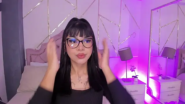 RoseCassie online show from 01.24.25