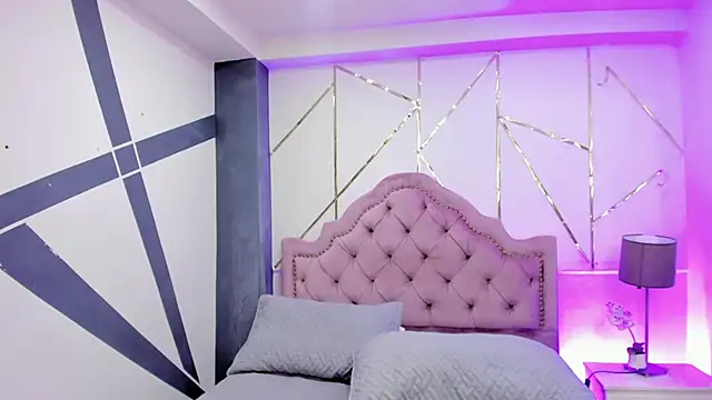 RoseCassie online show from 02.03.25