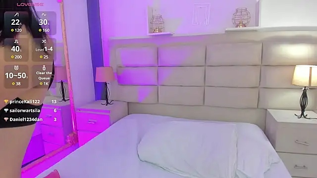 RoseCassie online show from 02.17.25