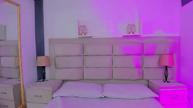 RoseCassie online show from 02.27.25