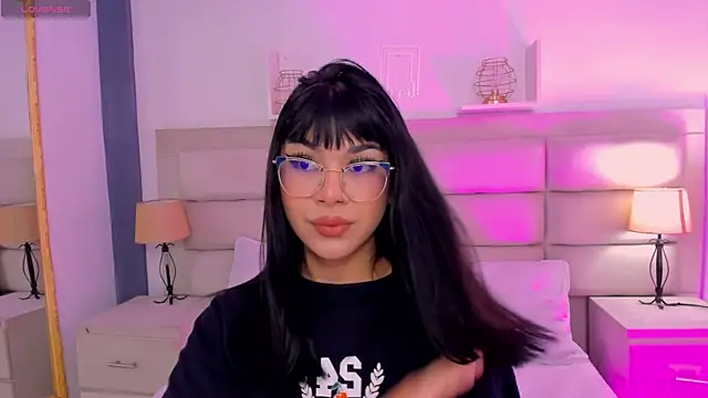 RoseCassie online show from 02.28.25