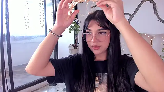 RoseCassie online show from 10.31.25