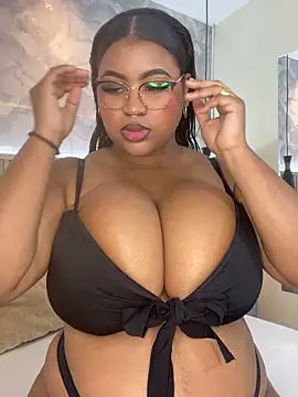 AinaraJimenez online show from 05.18.26