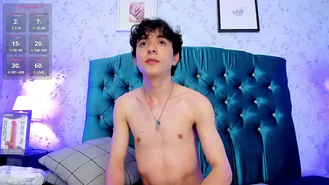 Snapshot of ash_ricci chatting on 03.05.25 ash ricci online show from 03.05.25