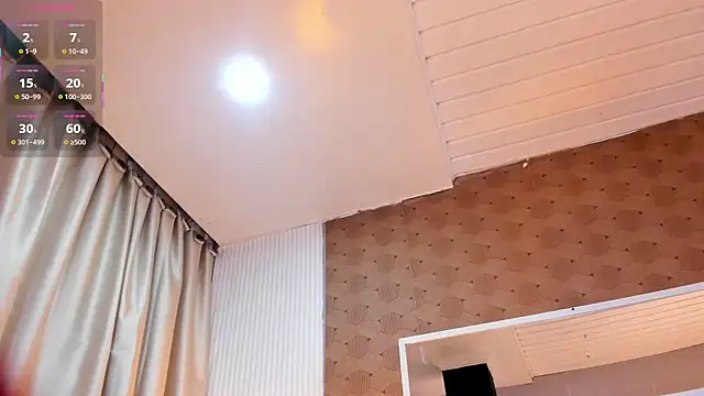 Snapshot of ash_ricci chatting on 10.08.25 ash ricci online show from 10.08.25