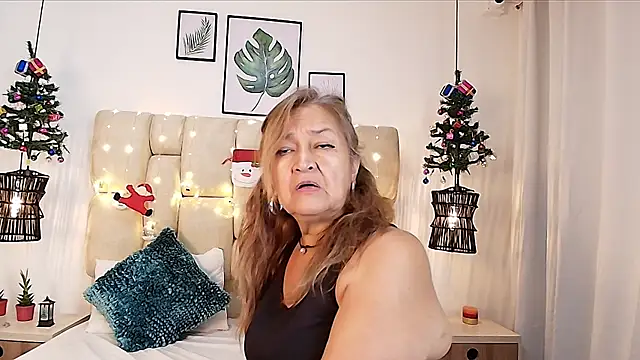 Valentinadiazz1 online show from 12.30.24