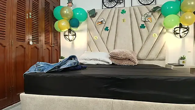 Valentinadiazz1 online show from 03.18.25
