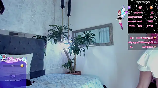 Snapshot of hinata_itachi chatting on 01.12.25 hinata itachi online show from 01.12.25