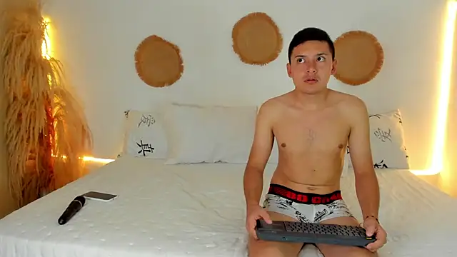 TifannyRossiii online show from 02.11.26