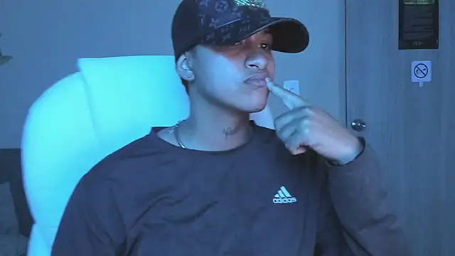 Dominick jones online show from 10.06.25