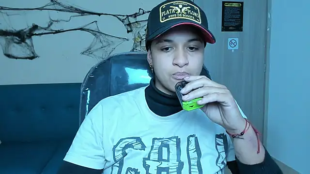 Dominick jones online show from 10.21.25