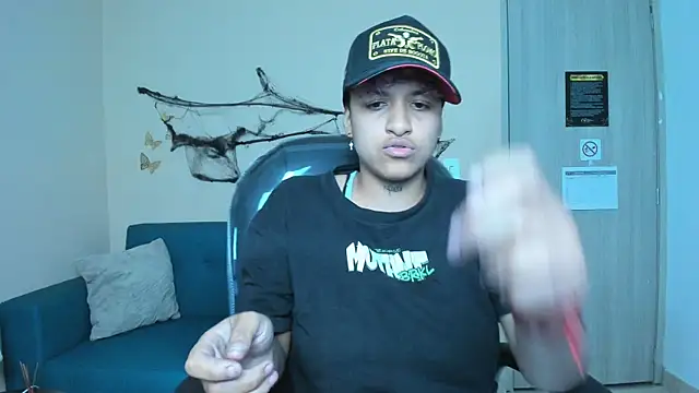 Dominick jones online show from 10.28.25