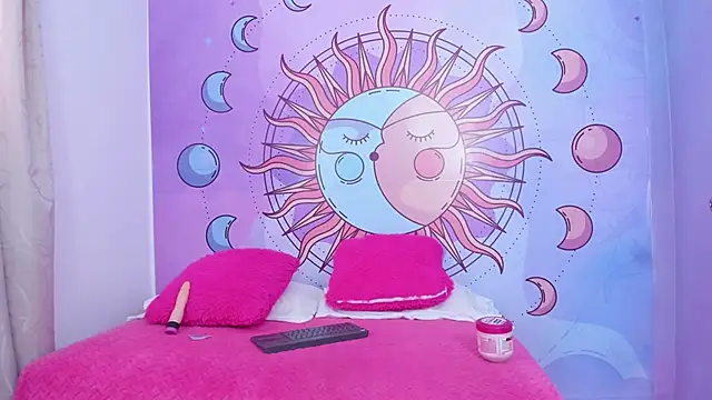 Mariana 16  online show from 10.18.25