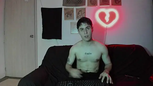 Snapshot of Antonello_Vannucci chatting on 01.04.25 Antonello Vannucci online show from 01.04.25