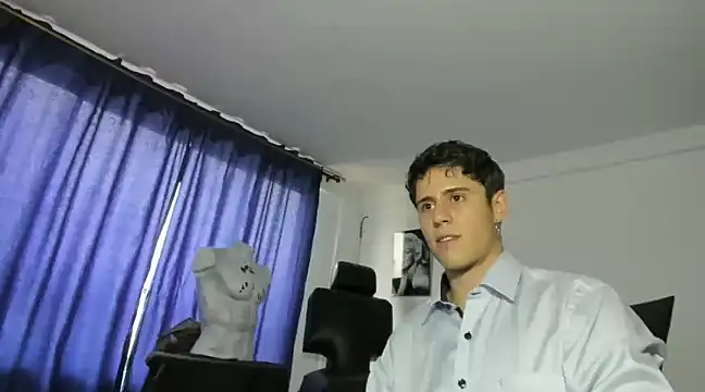 Snapshot of Antonello_Vannucci chatting on 03.04.25 Antonello Vannucci online show from 03.04.25