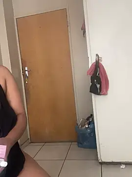 Snapshot of beverlyxxxx chatting on 01.16.25 beverlyxxxx online show from 01.16.25