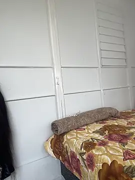 Snapshot of beverlyxxxx chatting on 01.22.25 beverlyxxxx online show from 01.22.25