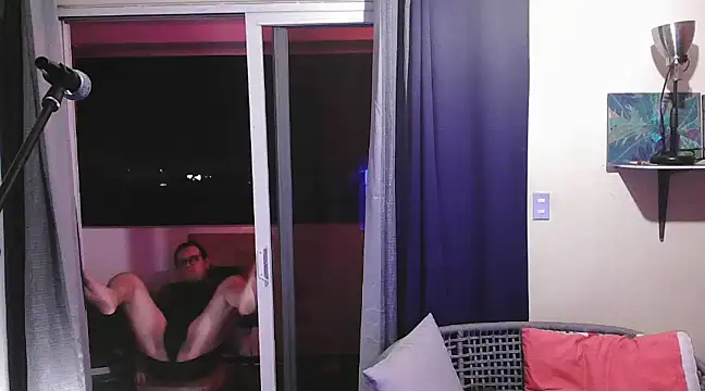 Snapshot of NikkelSofia chatting on 12.25.24 NikkelSofia online show from 12.25.24