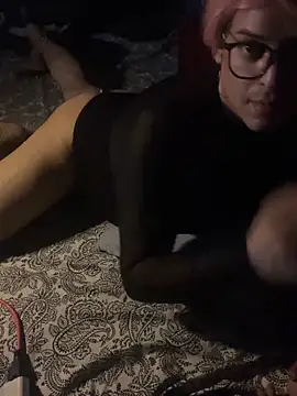 Snapshot of NikkelSofia chatting on 02.11.25 NikkelSofia online show from 02.11.25