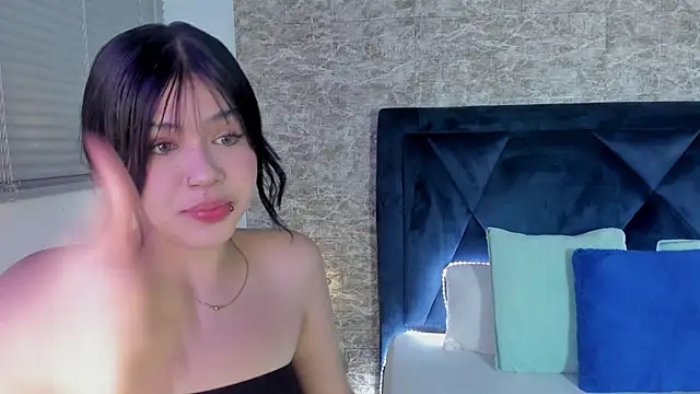 Lily Woodz online show from 11.09.25