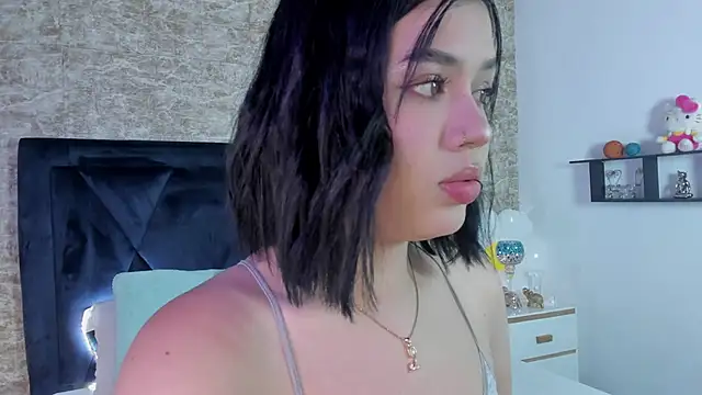 Lily Woodz online show from 11.12.25