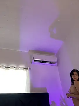 Lily Woodz online show from 07.05.26