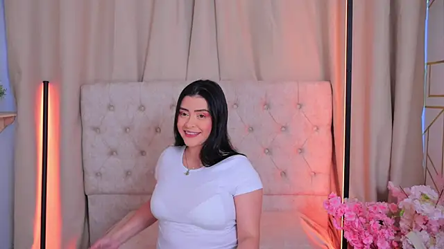 AnikaRomanoff online show from 12.24.24