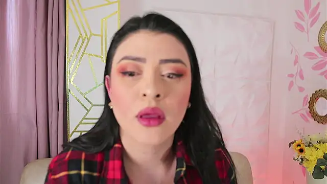 Snapshot of AnikaRomanoff chatting on 02.13.25 AnikaRomanoff online show from 02.13.25